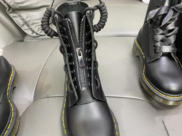 鞋带太长怎么办，篮球鞋鞋带太长怎么办（好看的靴子鞋带怎么系）