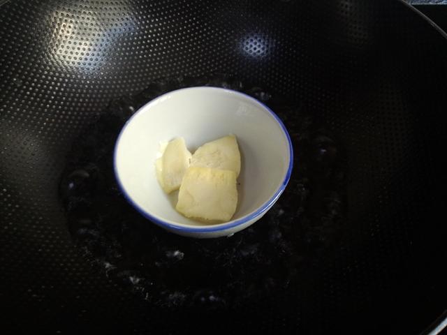 蒜香法棍的家常做法，隔着屏幕都闻得到香味