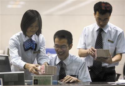 部队文职为什么离职率高，部队文职后悔死了（高薪工作为何留不住人）