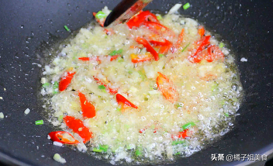 圖片[4]-【炒絲瓜】做法步驟圖  鮮嫩入味 營養(yǎng)又解饞-起舞食譜網(wǎng)