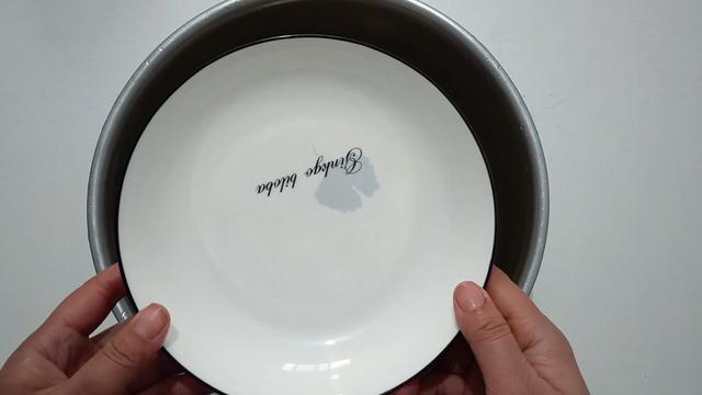 自制洗洁精配方，怎样自制洗洁精（在家自制洗洁精）