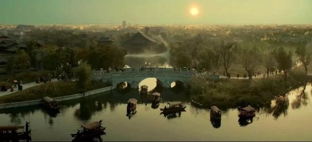 还君明珠双泪垂 恨不相逢未嫁时，恨不相逢未嫁时。全诗翻译赏析及作者出处（唐朝隐喻最深的一首诗）