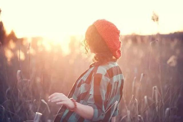 嫉妒别人怎么办，正确看待嫉妒（请用这3点自救<收藏>）