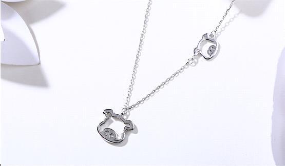 四叶草的寓意和象征，四叶草的含义大全（四叶草有什么寓意、项链搭衣服小技巧）