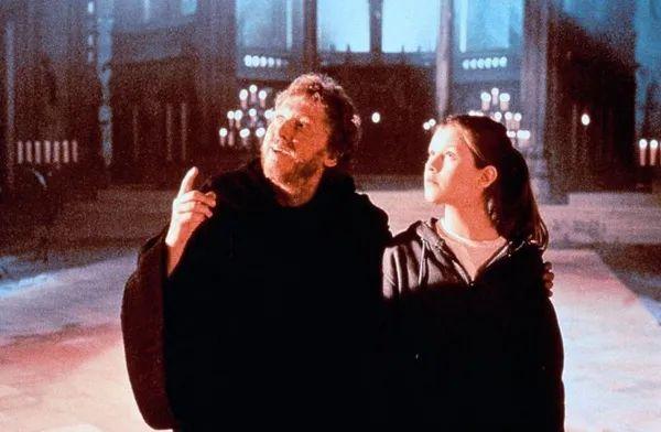 苏菲的世界内容简介，你我皆是书中人——《苏菲的世界》