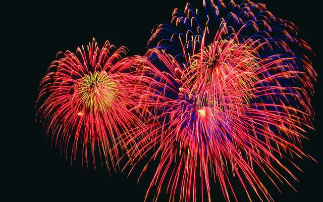 下雨的时候为什么会打雷闪电呢，下雨的时候为什么会打雷闪电呢（为什么闪电先看到光后听到雷声）