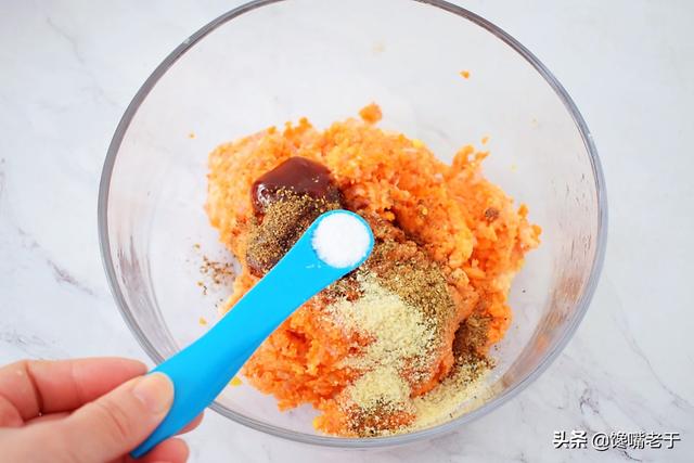 精制食盐和海盐的区别是什么，精制盐和精制食用盐有什么区别（搞懂了再吃有助于健康）