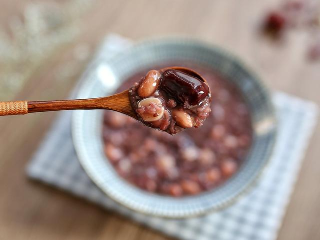 八宝粥材料是哪八种，八宝饭材料是哪八种（终于调配出好吃的八宝粥配方）