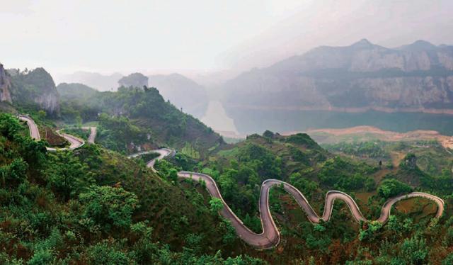 乌江道上古诗李白，乌江道上古诗李白没铁（乌江道上古诗李白赏析）