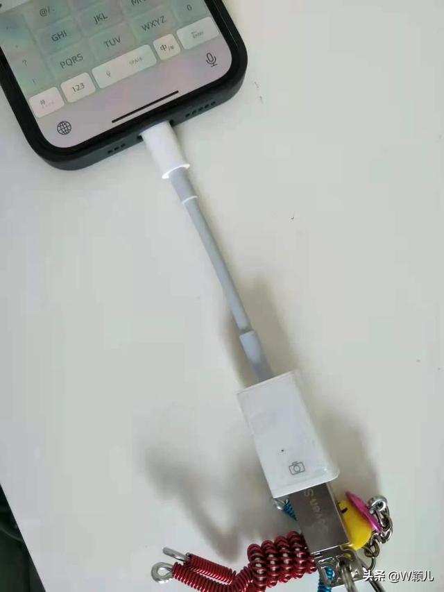 歌曲下载到u盘的方法，怎样下载歌曲到u盘里（原来手机里的照片传到U盘这么简单）