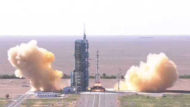 15瓦的灯泡一天24小时能用多少电（我国超级工程“深海空间站”）