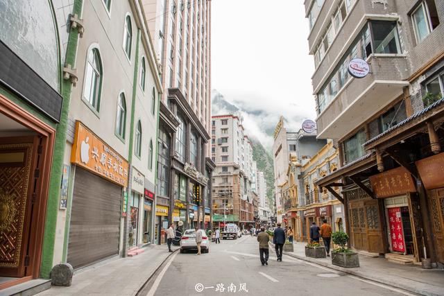 康定海拔多少米，新都桥海拔是多少米（当地人连风扇都很少开）