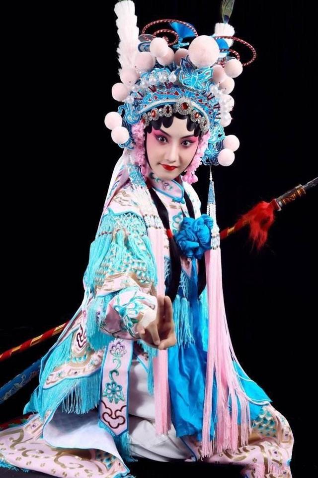 京剧中有哪些角色，京剧中有哪些角色分别是当演什么（看京剧前的必做功课）