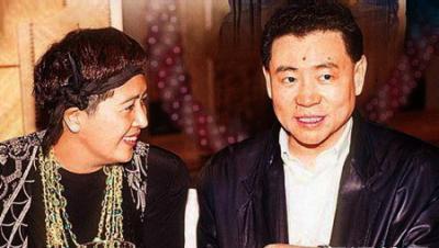 宝咏琴给洪朝丰多少钱(前任曾公开追讨11亿服务费) - 价格百科