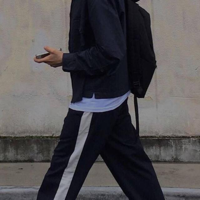 雨总太帅了吧，微信头像，雨总太帅了吧（因为它带来天空的味道）