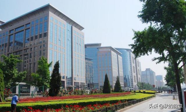 北京长安街有多长，北京长安街多宽（素有“十里长街”“神州第一街”之称）