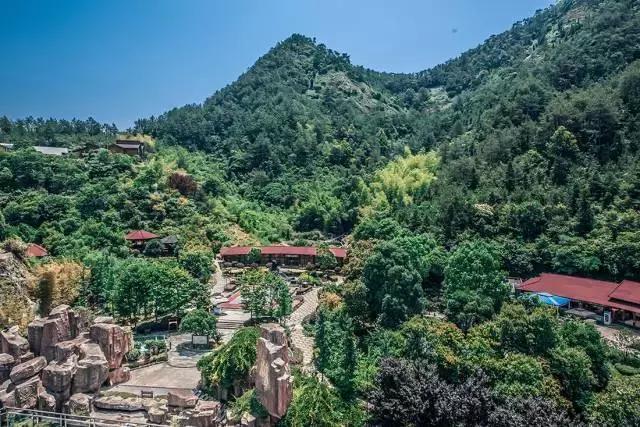 黄山哪里泡温泉好，黄山哪里泡温泉好些（选择这10家最美的酒店准没错）