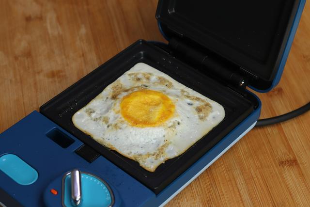 家庭版吐司三明治做法，别再为孩子早餐发愁了