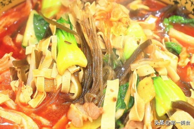 大烩菜的家常做法，排骨大烩菜的家常做法（好吃好做、边吃边流汗）