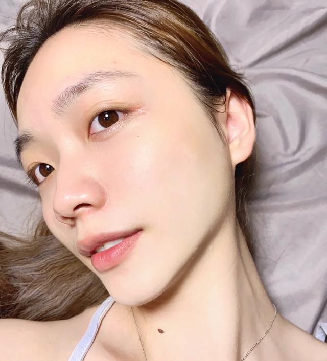 素颜霜到底是什么，素颜霜是什么玩意（有人夸赞有人拉踩的素颜霜到底好不好用）