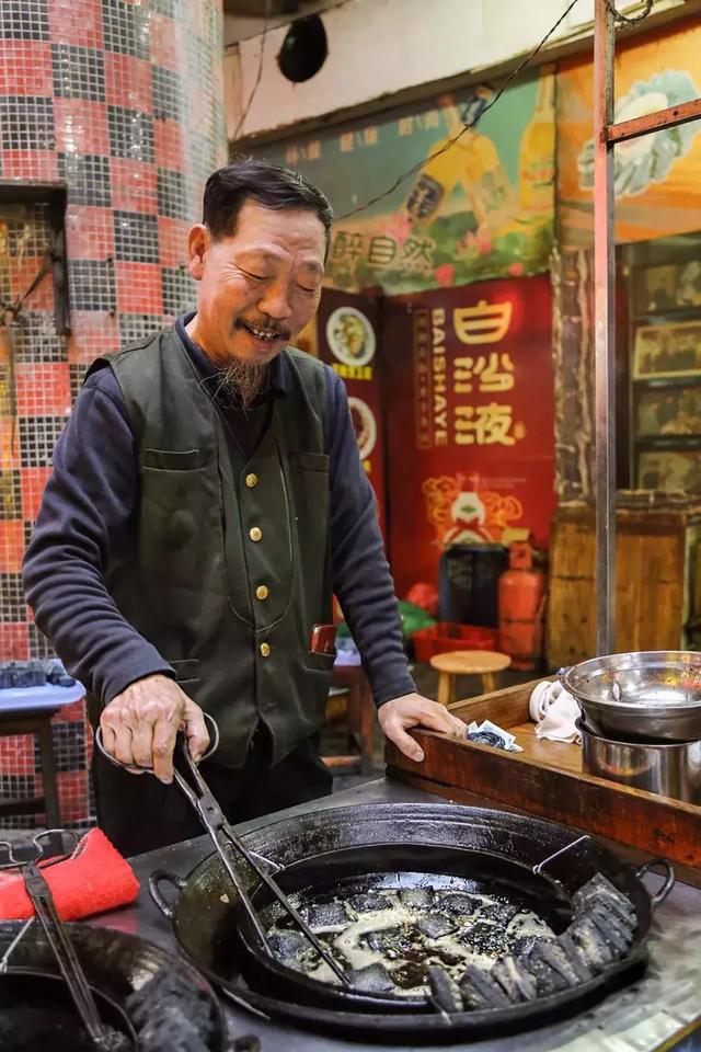 臭豆腐哪里最正宗，正宗长沙臭豆腐（长沙最正宗的8家臭豆腐店）