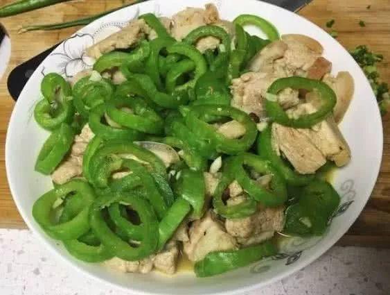 蛇豆的做法，蛇豆的做法大全家常菜蛇豆能和平菇红萝卜一起吃吗（遇见此瓜多买点）