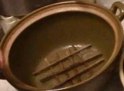 如何泡发鲍鱼干，干鲍鱼片泡发的正确方法（这么贵的干鲍你知道怎么泡发吗）