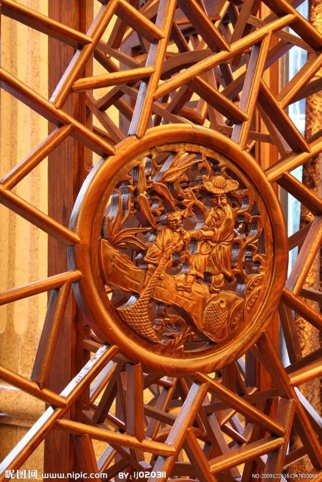 转朱阁低绮qi户还是yi，低绮户怎么读（照无眠”中的“绮户”当怎讲）