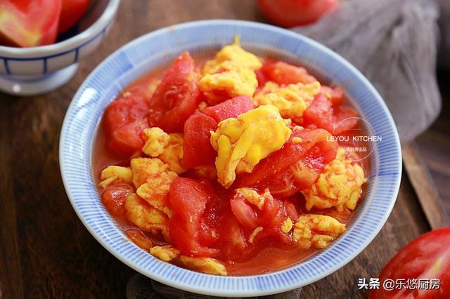 鸡蛋怎么炒好吃，鸡蛋怎么炒好吃又简单（鸡蛋的10种炒法）