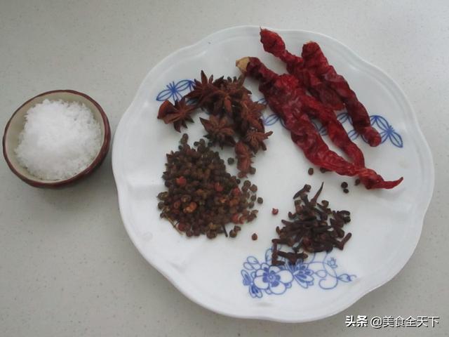 红白萝卜卤花生米怎么做，花生米青萝卜红萝卜腌制方法（自己动手做起来吧）