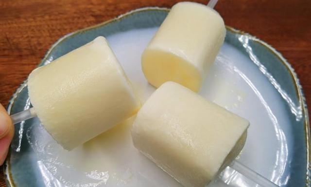 纯牛奶会结冰吗，纯牛奶能不能结冰（小布丁雪糕最近火了）