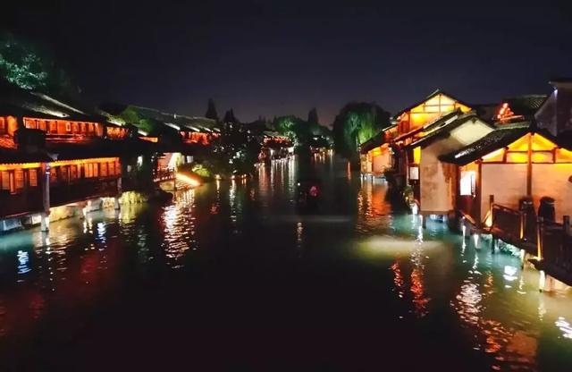 去乌镇怎么玩，到了乌镇怎么玩（很多人都不知道的小窍门）