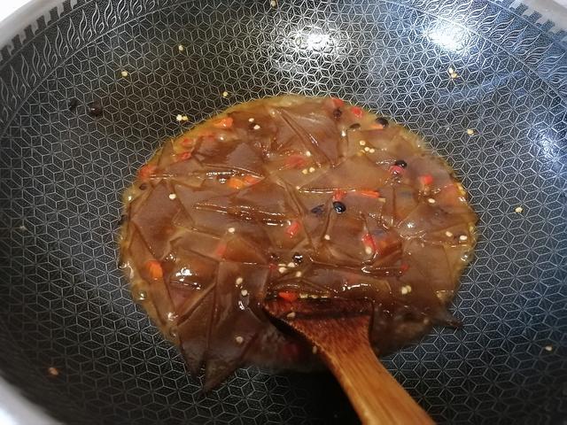 苕皮怎么做好吃，苕皮的做法（真心觉得比肉还好吃）