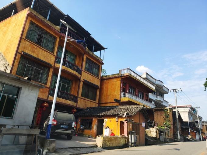 贵阳到梵净山(去梵净山坐高铁到哪下)
