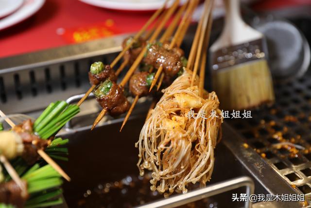 传统油炸串串制作，这味道没有几个人能扛得住