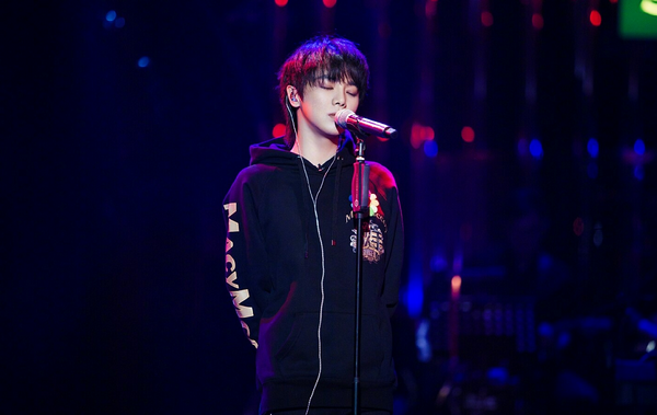 唱歌好听简单的技巧，什么是唱歌的技巧（怎么让自己唱歌变好听呢）