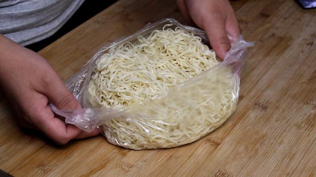 怎样做的炒面又好吃又简单，这才是炒面家常的做法