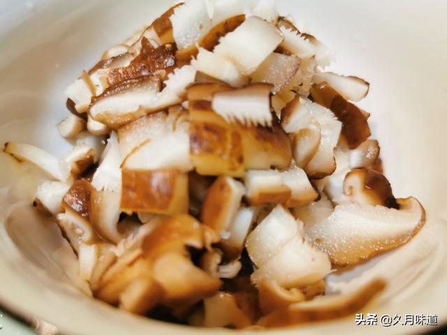 蔬菜汤的做法大全，蔬菜汤的做法大全家常（蔬菜汤湿气重吗）