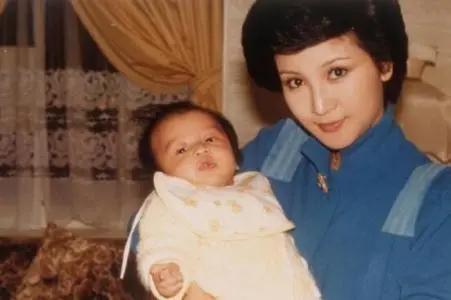 谢霆锋 何鸿燊，何鸿燊身高（她的人生处处透露着肆意和疯狂）