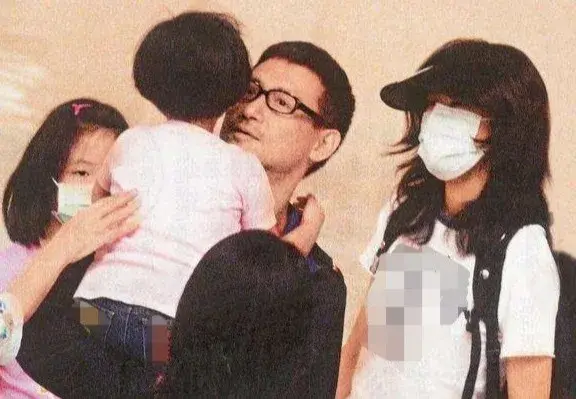 张学友的老婆是谁，张学友妻子罗美薇个人资料（“60分老公”张学友和妻子罗美薇的满分爱情故事）