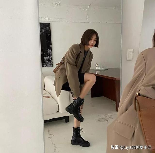 麂皮绒面料优缺点,麂皮绒面料的衣服怎么样(今秋第一双靴子,一定要穿这双) 麂皮绒面料优缺点,麂皮绒面料的衣服怎么样(今秋第一双靴子,一定要穿这双)