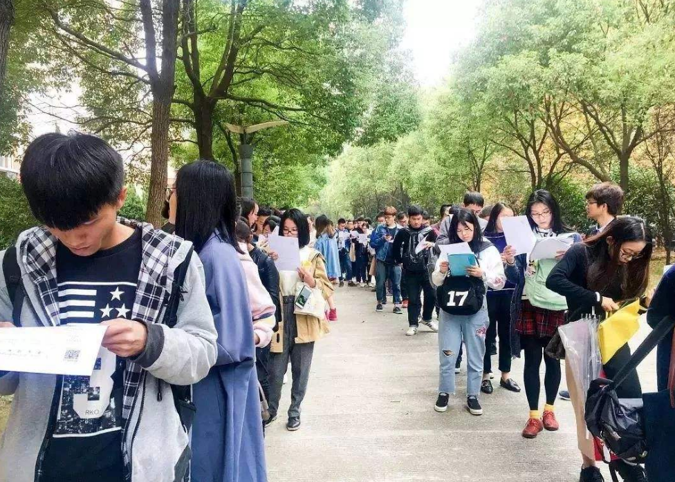 三本大学学费（专升本成绩只能上）