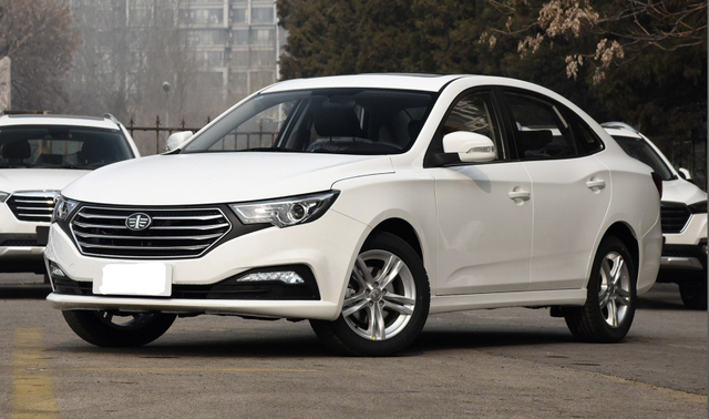 奔腾b30为什么停产，奔腾B30停产了吗（百公里油耗都过9L）