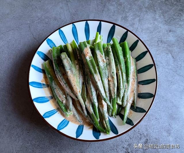 秋葵鸡肉的做法，秋葵炒鸡脯肉的做法窍门（鸡鸭猪肉配一盘素菜）