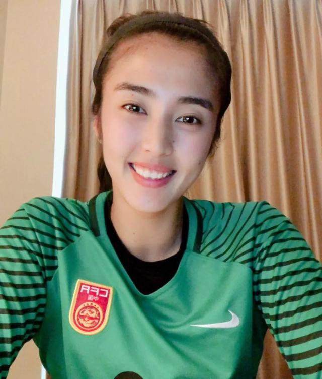 世界十大足球美女是什么，世界最有名的女足球选手（中国女足史上10大美女）