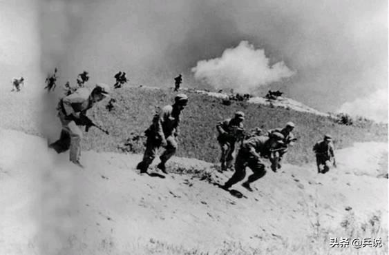 邓华将军的子女简介，邓华将军传电子书（彭总第一助手邓华）