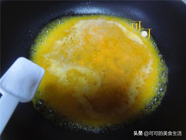 海参汤怎么做最简单又好吃，金汤海参不一定非要在饭店吃