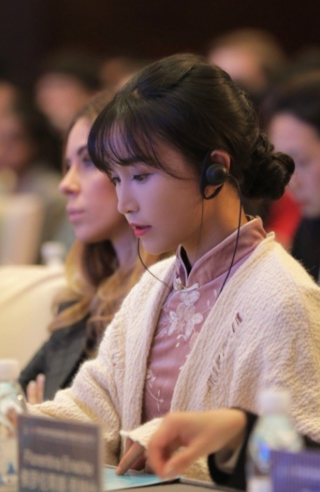 李子柒是什么人,李子柒是什么人做什么工作(四川90后"村姑"李子柒)