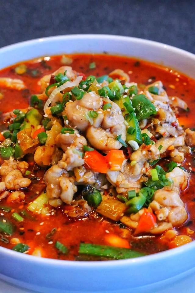 葱烧海参三种家常做法分享，葱烧海参的做法最正宗的做法（国家葱油地理：葱油）