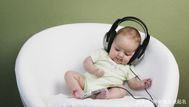 姓吴的男孩名字大全，姓吴的男孩名字大全两字（气宇轩昂好听大气的男孩名字精选）